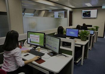 轻量级高效的迷你轰炸机平台